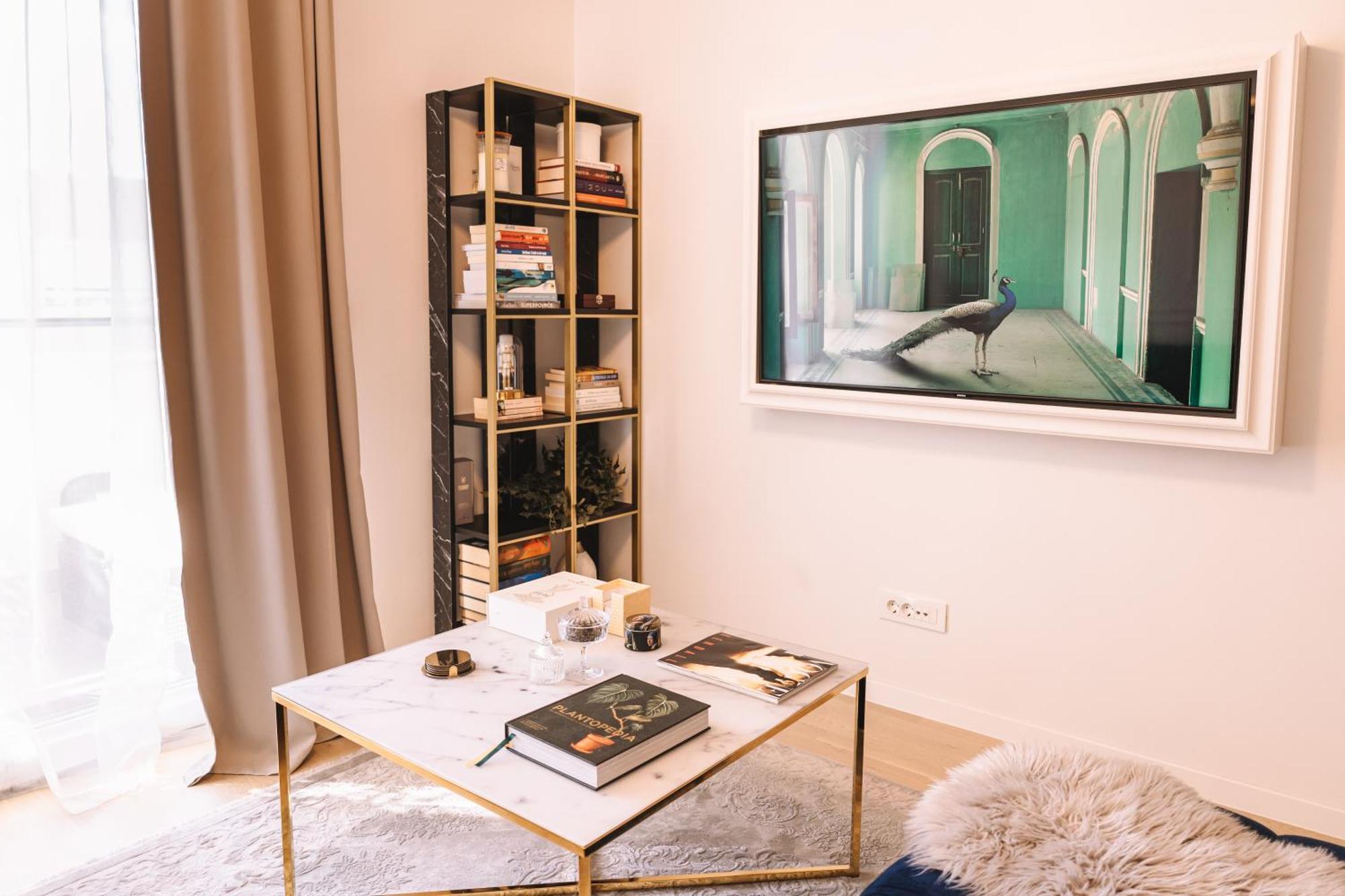 Flexible Selfcheckins 66 - - Loggia - 80m2 - New - Luxury - Garage - 2 Bedrooms Apartment
